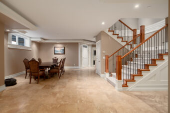 CUSTOM GORGEOUS HOME WITH PANORAMIC VIEW -- 2291 Orchard Ln, West Vancouver